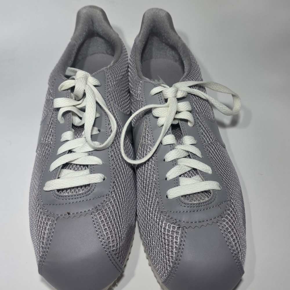Nike Cortez Grey Mesh Sneakers Women’s Size 10.5 White Laces Excellent Condition - Picture 2 of 8